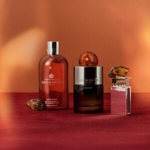 Gel-de-Dus-si-Baie-Neon-Amber-Molton-Brown-300ml-NHB266CR3-3.jpeg